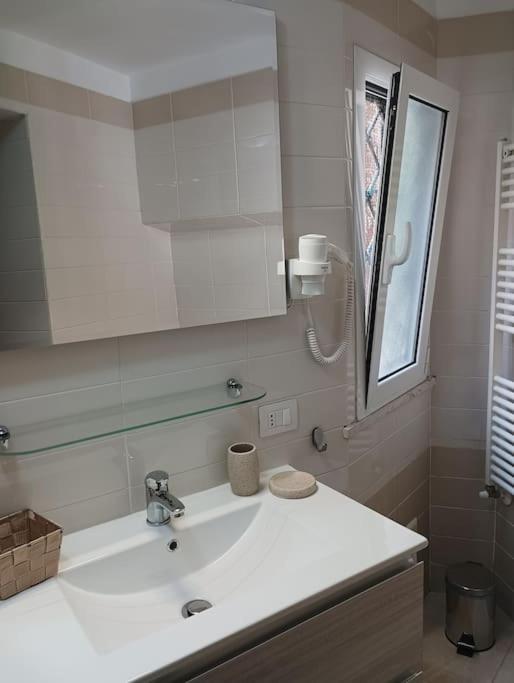 Appartement A Casa Di Laura à Naples Extérieur photo