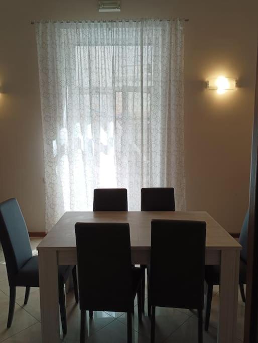Appartement A Casa Di Laura à Naples Extérieur photo